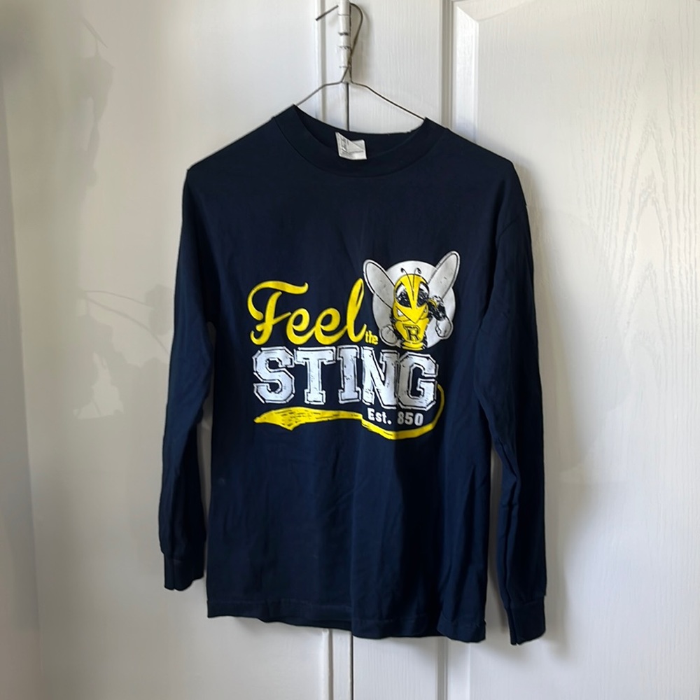 College sports tee, size: small